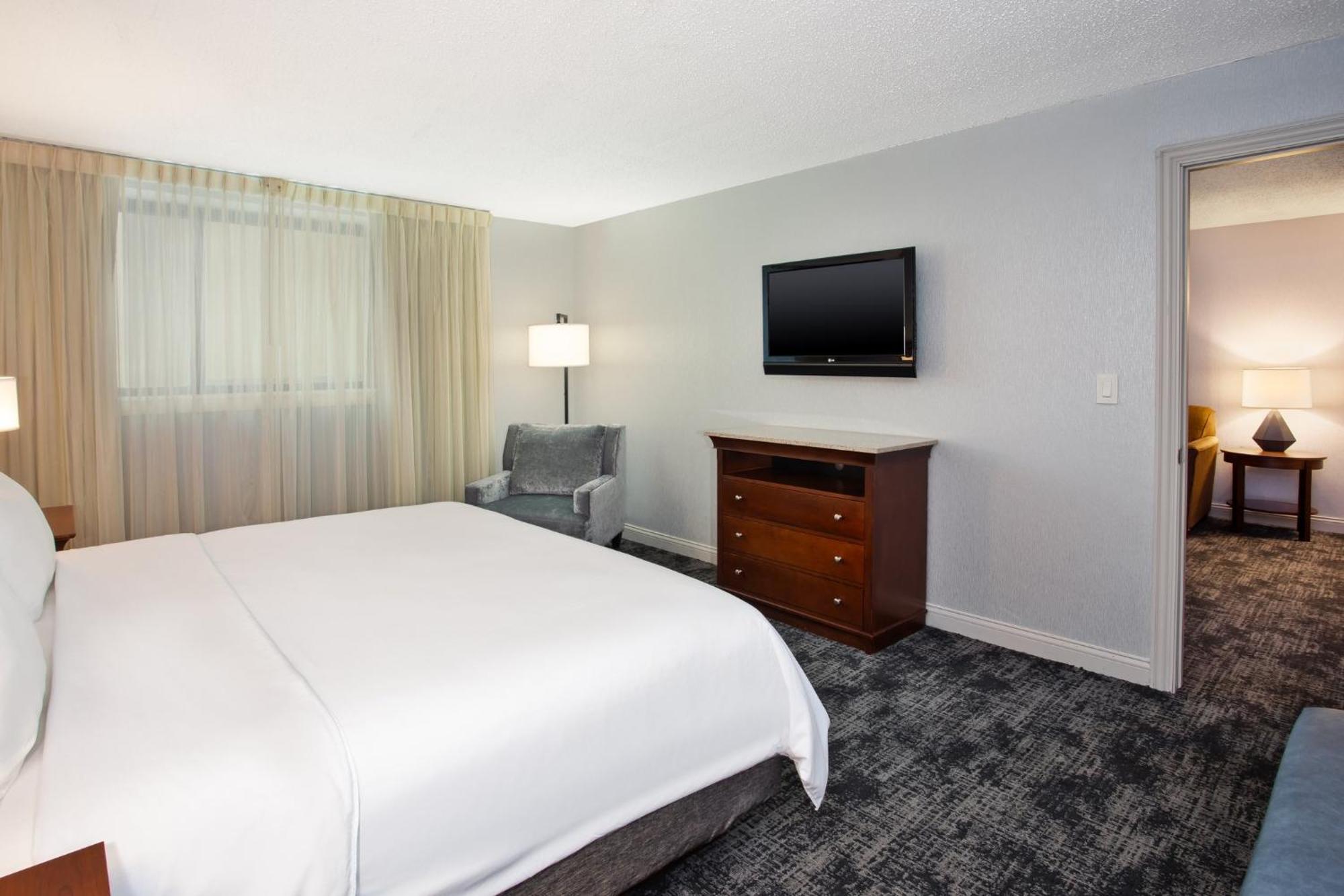 Crowne Plaza Chicago-Northbrook By Ihg Hotel Exterior photo