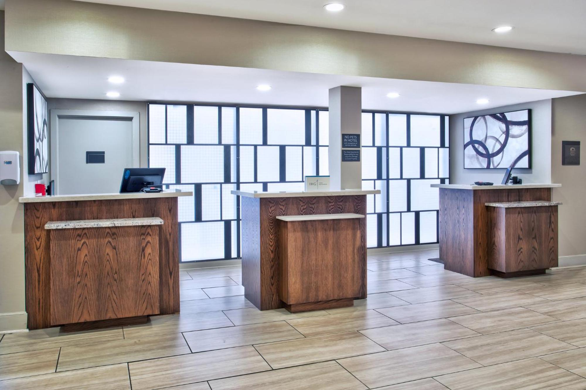 Crowne Plaza Chicago-Northbrook By Ihg Hotel Exterior photo